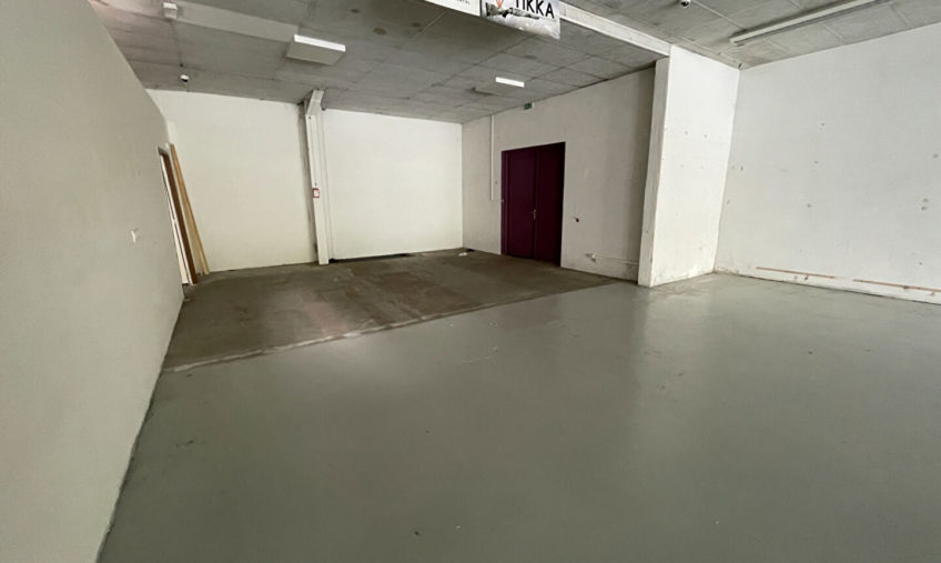 LOCAL COMMERCIAL QUIMPER ZONE DE GOURVILY A LOUER - 1202