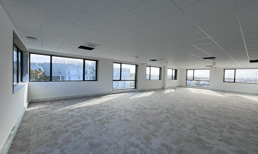 BUREAU GOUESNOU KERGARADEC HERMITAGE A VENDRE - 1247