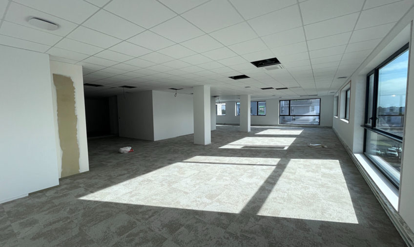 BUREAU GOUESNOU KERGARADEC HERMITAGE A VENDRE - 1247