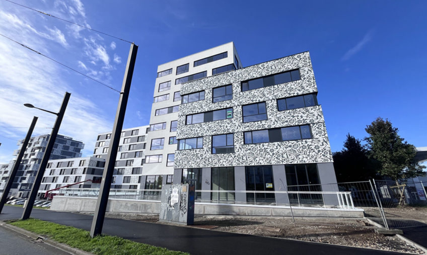 BUREAU GOUESNOU KERGARADEC HERMITAGE A VENDRE - 1248
