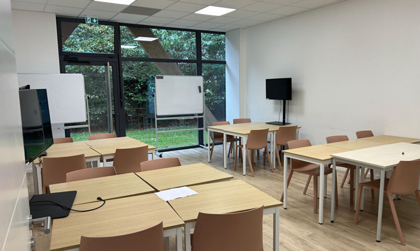 GUIPAVAS – AEROPORT – A LOUER PLATEAU DE BUREAUX DE 351 M2 - 1738