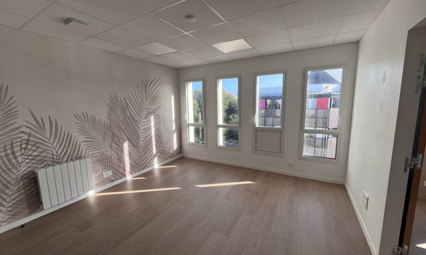A LOUER – PLOUGASTEL DAOULAS – BUREAUX DE 47 M² - 2053
