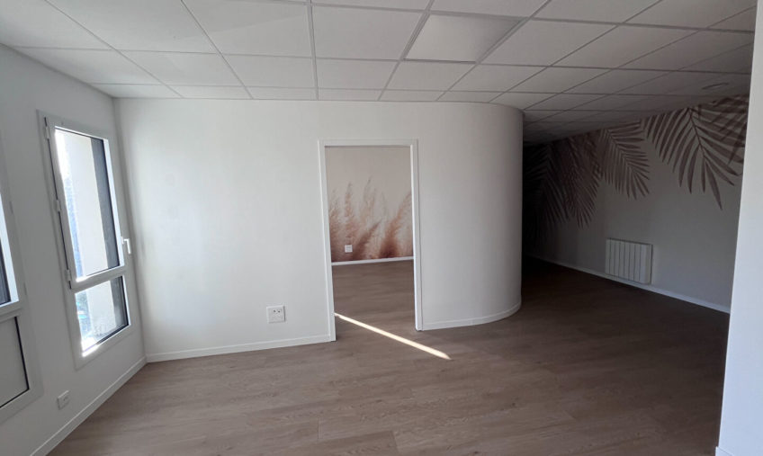 A LOUER – PLOUGASTEL DAOULAS – BUREAUX DE 47 M² - 2053