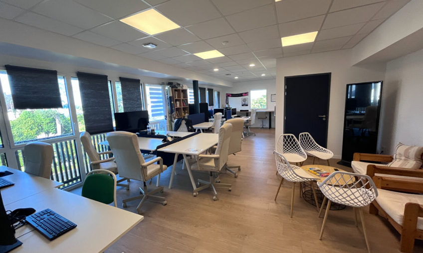A LOUER – PLOUGASTEL DAOULAS – BUREAUX DE 76 M² - 2054