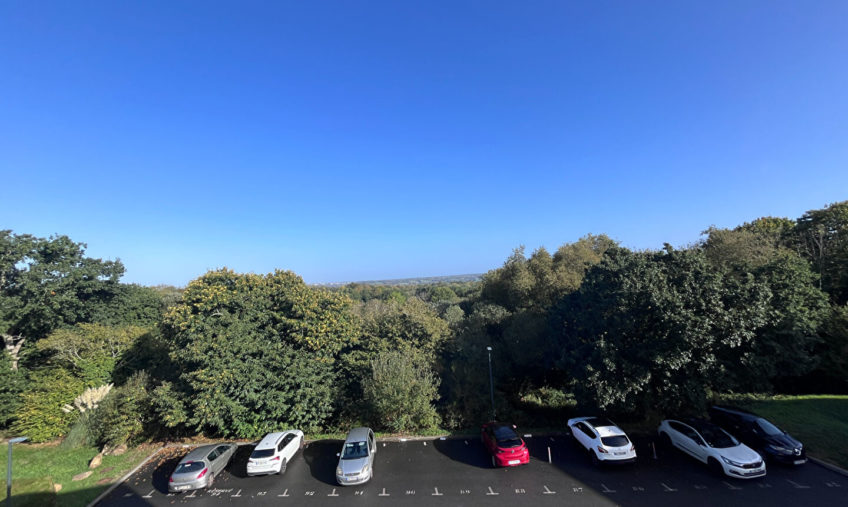 A LOUER – PLOUGASTEL DAOULAS – BUREAUX DE 76 M² - 2054