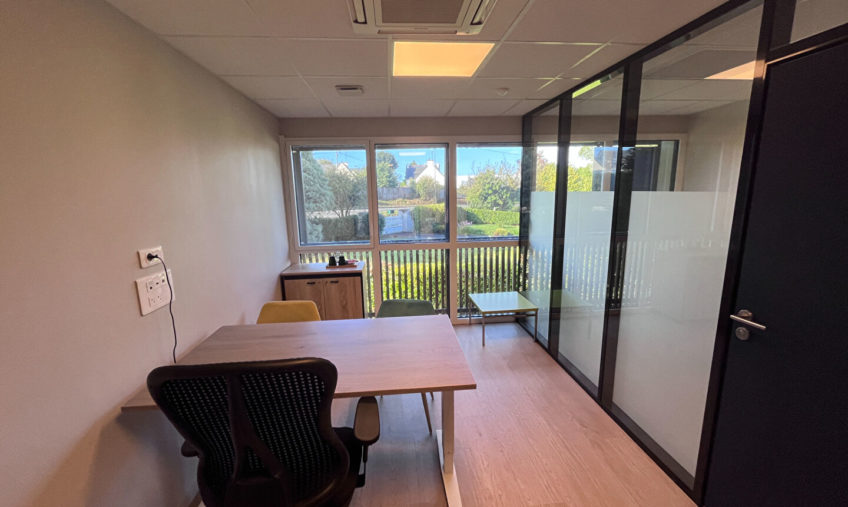 A LOUER – PLOUGASTEL DAOULAS – BUREAU DE 11 M² + ESPACE COWORKING - 2055