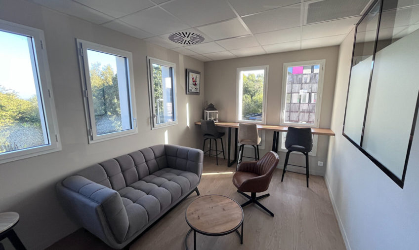 A LOUER – PLOUGASTEL DAOULAS – BUREAU DE 11 M² + ESPACE COWORKING - 2055