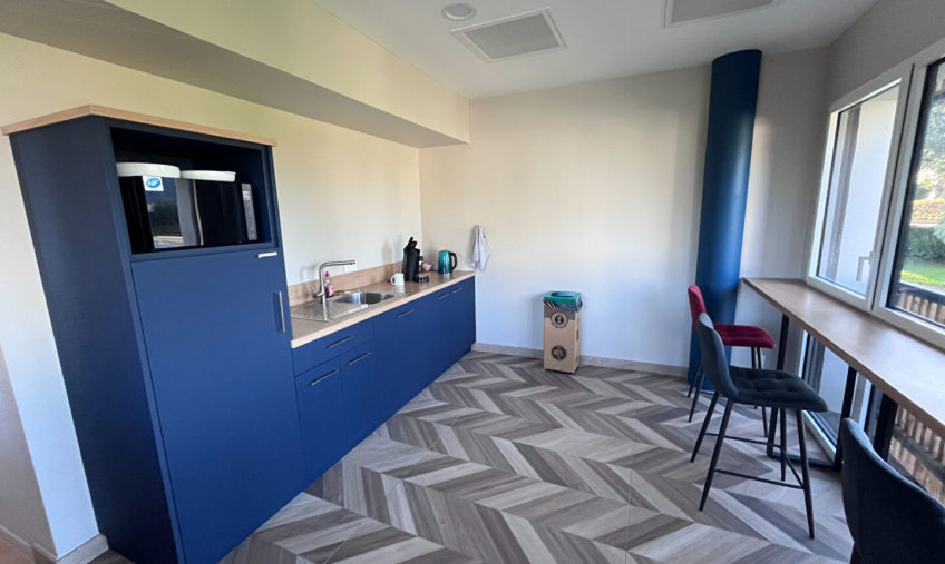 A LOUER – PLOUGASTEL DAOULAS – BUREAU DE 11 M² + ESPACE COWORKING - 2055