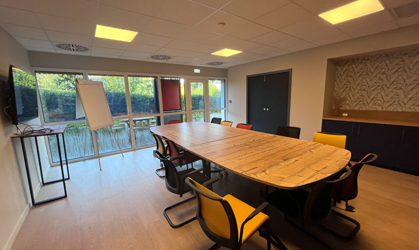 A LOUER – PLOUGASTEL DAOULAS – BUREAU DE 11 M² + ESPACE COWORKING - 2055