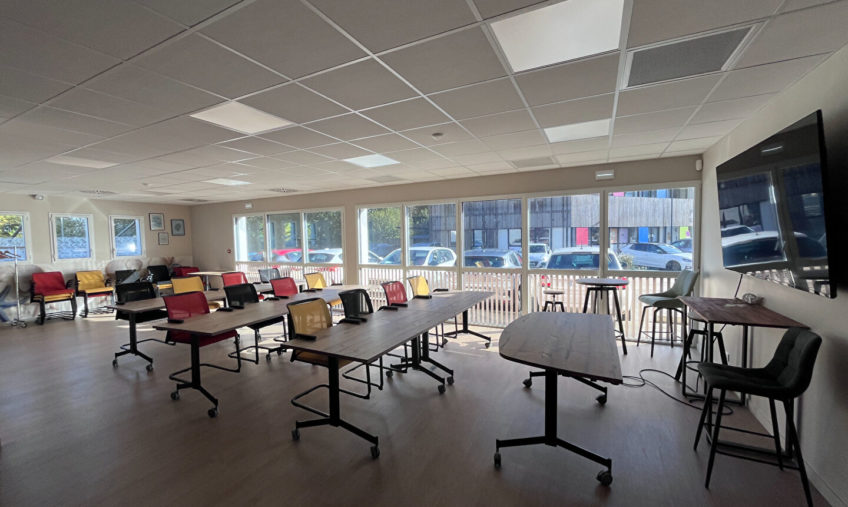 A LOUER – PLOUGASTEL DAOULAS – BUREAU DE 11 M² + ESPACE COWORKING - 2055