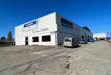 Local d&rsquo;activités – 300m² – LaBase