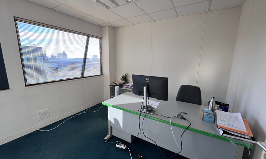 A LOUER – BREST PORT DE COMMERCE –  BUREAUX DE 360 M2 - 2062