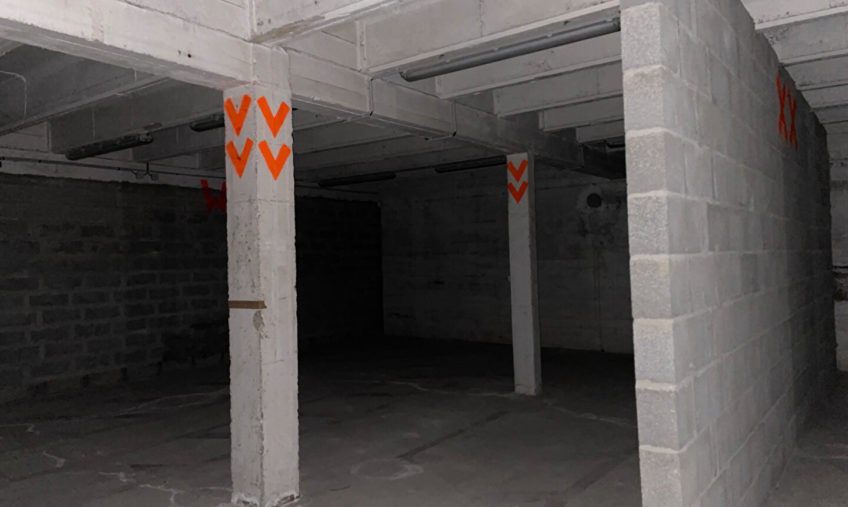 A VENDRE/ A LOUER ESPACE DESTOCKAGE CENTRE VILLE - 2063