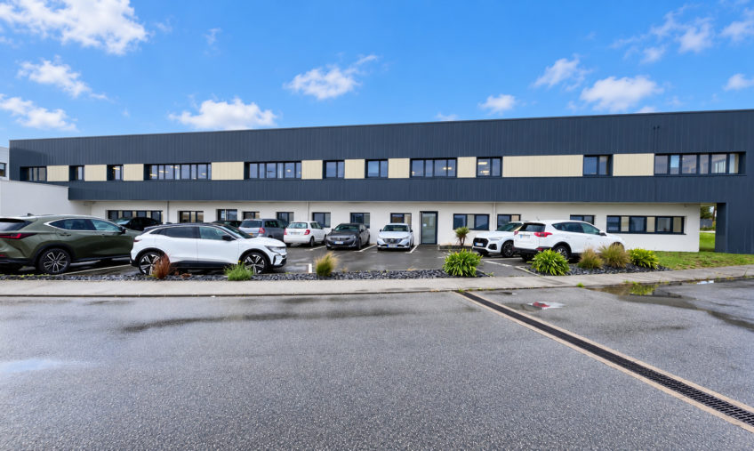 A VENDRE / A LOUER – BREST KERGONAN – BUREAUX DE 552 M² AVEC GARAGE - 2070