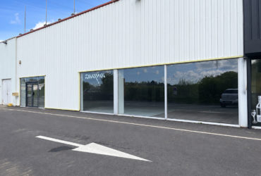 LOCAL COMMERCIAL QUIMPER ZONE DE GOURVILY A LOUER - 2074
