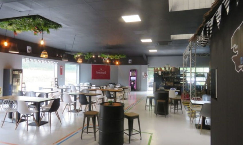 LOCAL COMMERCIAL QUIMPER ZONE DE GOURVILY A LOUER - 2075