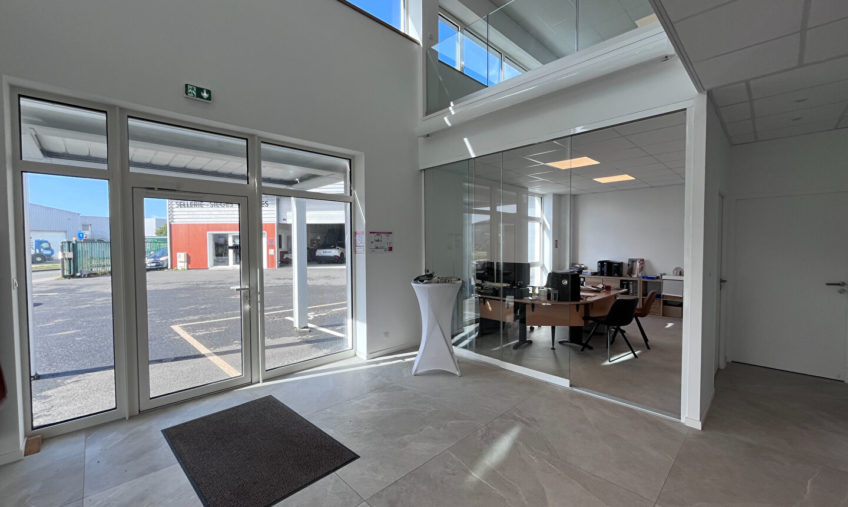 A VENDRE / A LOUER – GUIPAVAS KERGARADEC – BUREAUX NEUFS DE 205 M² - 2076