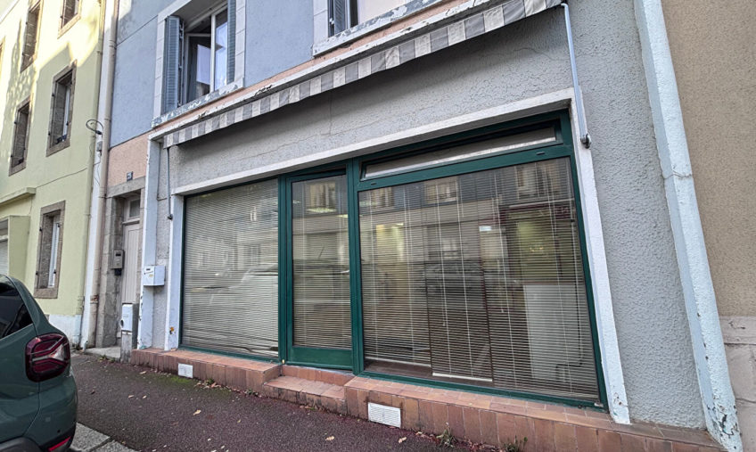 Local commercial + studio d&rsquo;habitation – Nouvelle Ville Lorient - 2078