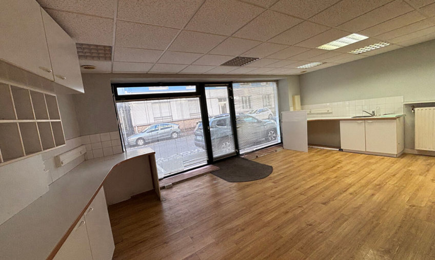 Local commercial + studio d&rsquo;habitation – Nouvelle Ville Lorient - 2078