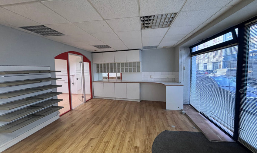 Local commercial + studio d&rsquo;habitation – Nouvelle Ville Lorient - 2078