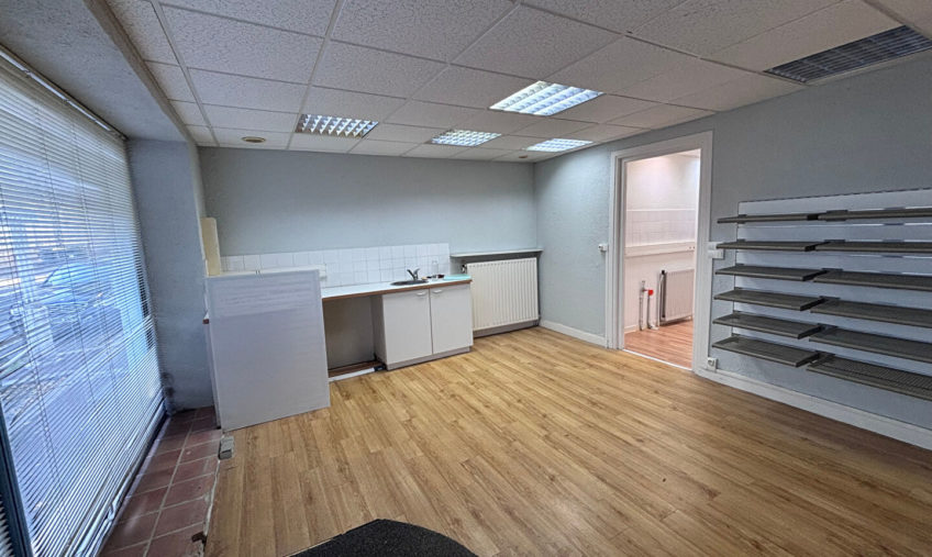 Local commercial + studio d&rsquo;habitation – Nouvelle Ville Lorient - 2078