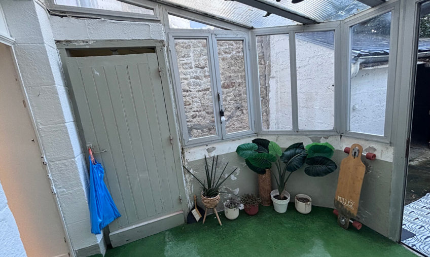 Local commercial + studio d&rsquo;habitation – Nouvelle Ville Lorient - 2078