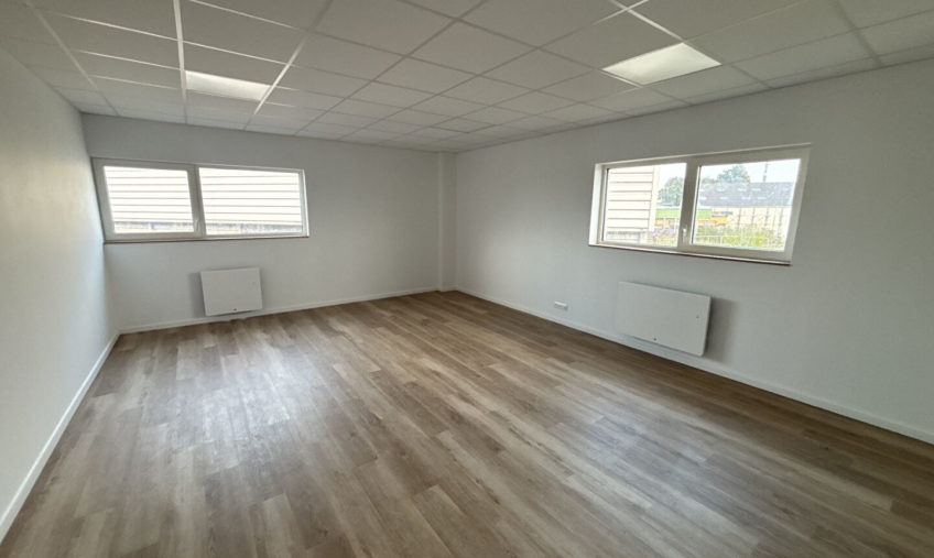 A VENDRE / A LOUER – GUIPAVAS KERGARADEC – BUREAUX NEUFS DE 205 M² - 2079