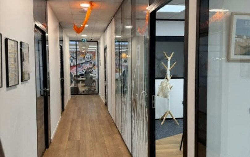 A LOUER – LE RELCQ-KERHUON – BUREAUX DE 650 M2 - 2084