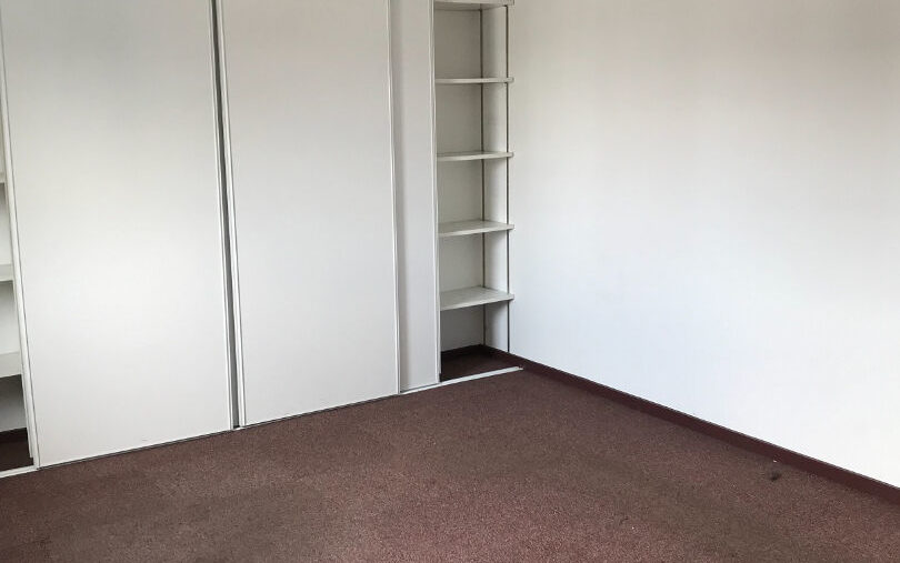 A VENDRE / A LOUER – BREST PORT DE COMMERCE – BUREAUX DE 520 M2 - 2087