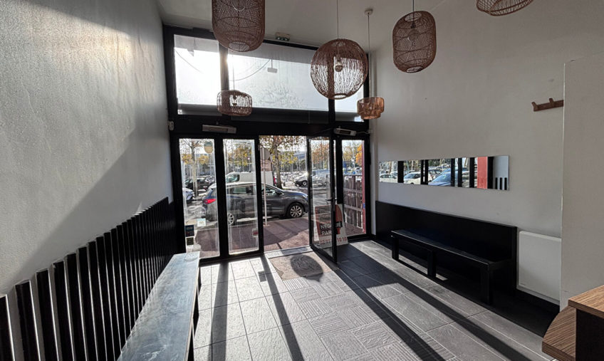 Local commercial – emplacement numéro 1 - 2090